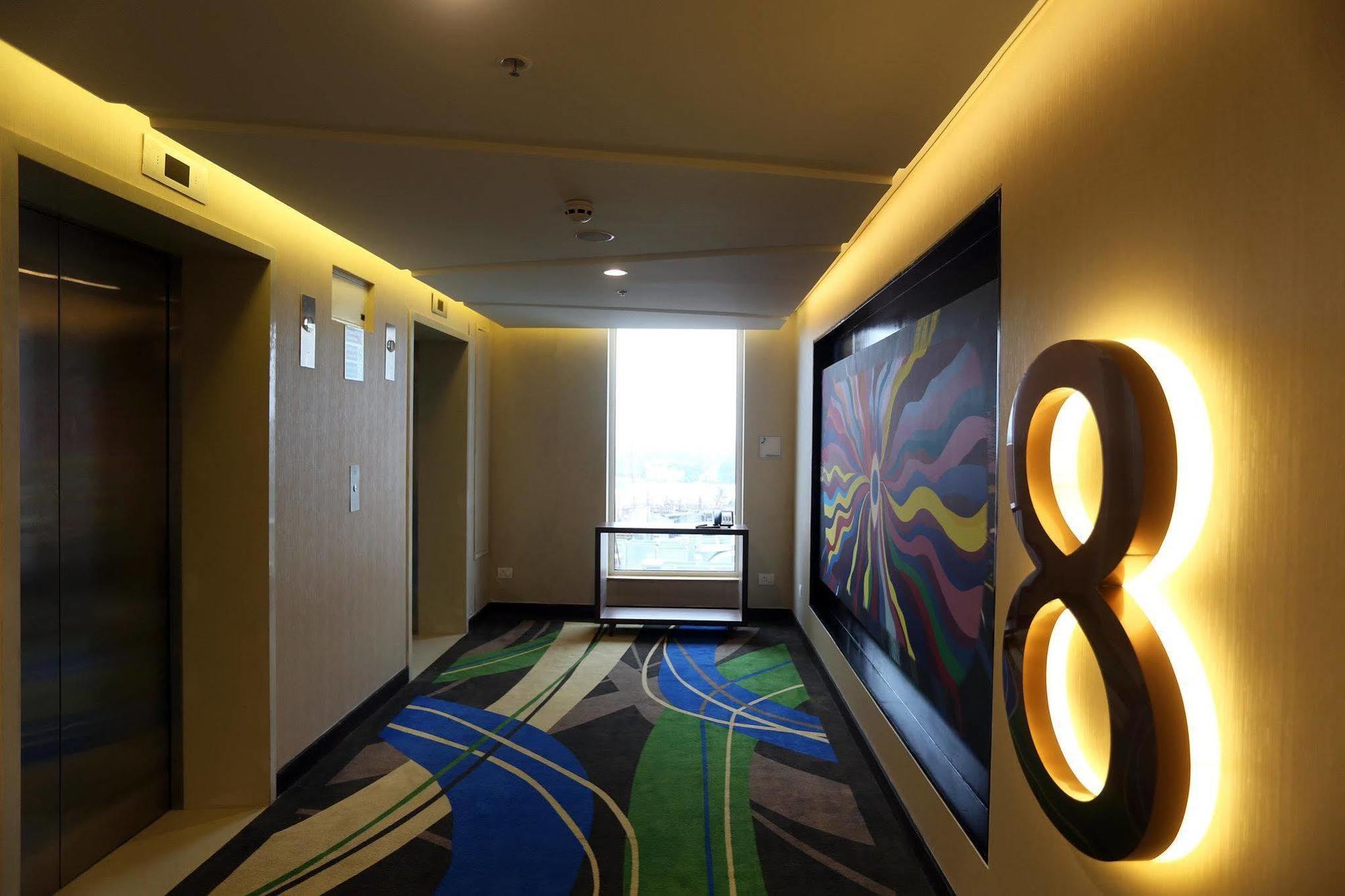 Holiday Inn Express Chennai Old Mahabalipuram Road Exterior photo