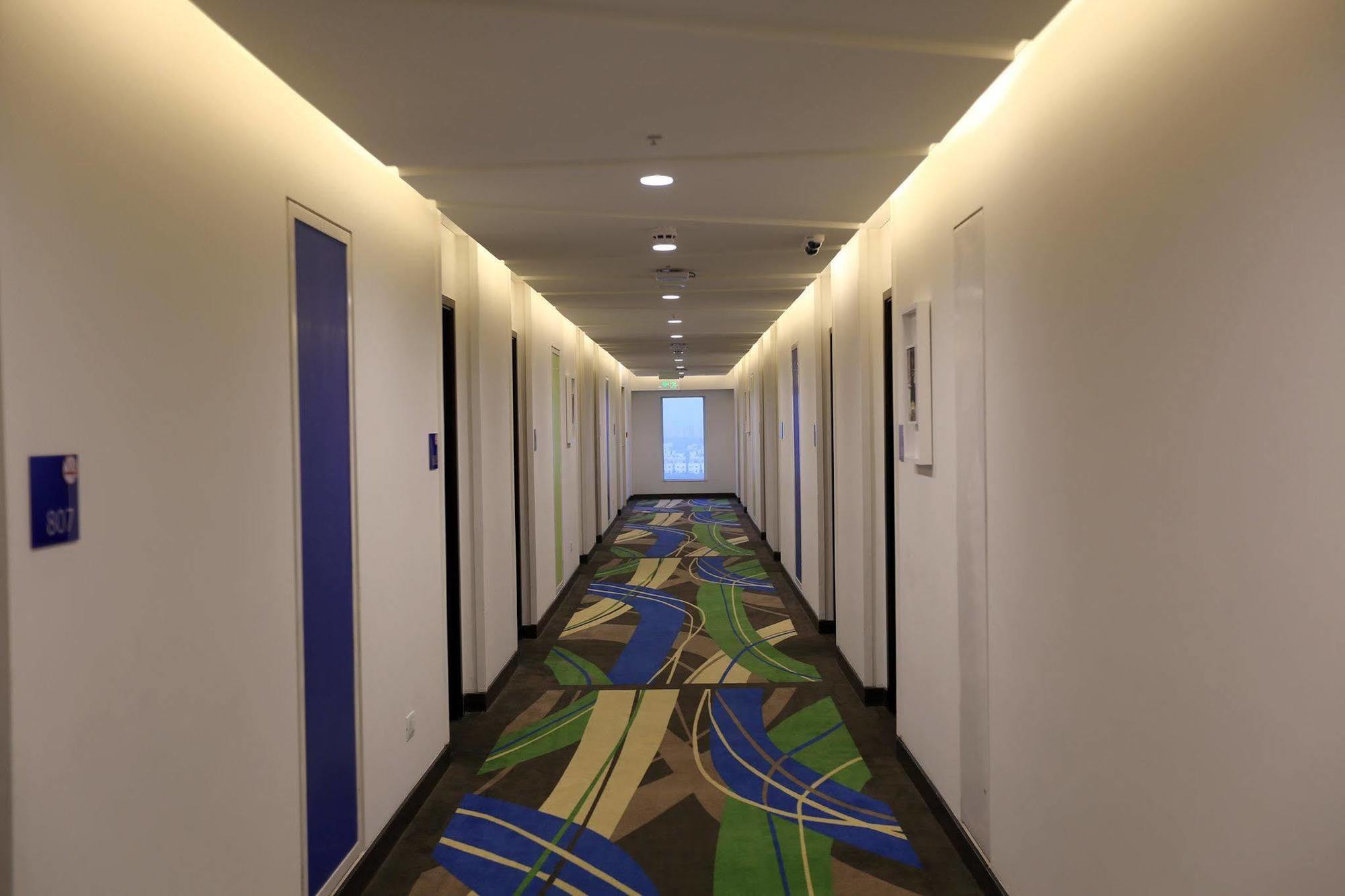 Holiday Inn Express Chennai Old Mahabalipuram Road Exterior photo